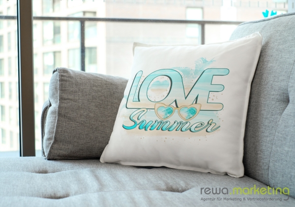 Cuddly pillows for the summer - LOVE Summer