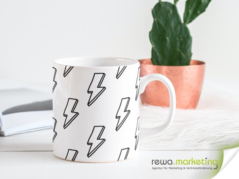 Coffee cup with lightning pattern - panorama print